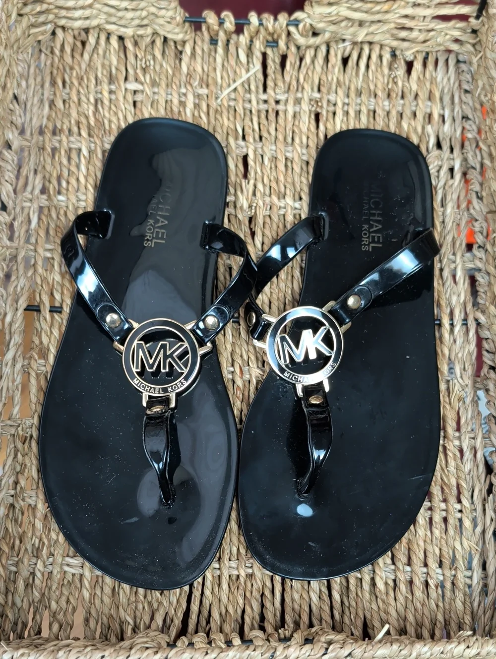 Michael Kors Women's Black MK Logo Jelly Thong Sandals Size 7